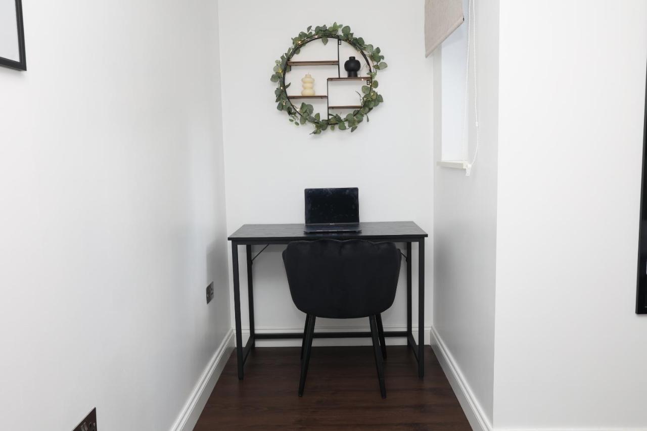 Watford Luxury 1 Bed Flat - Free Parking Διαμέρισμα Εξωτερικό φωτογραφία